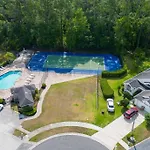 Beautiful Home Near Disney, Heated Pool, Bbq, 4 Bedrooms